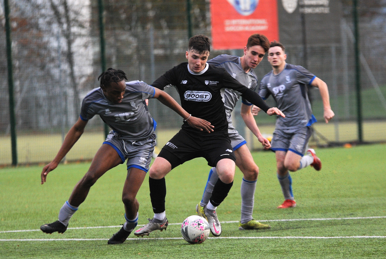 M2 FOOTBALL GO TO PENALTIES